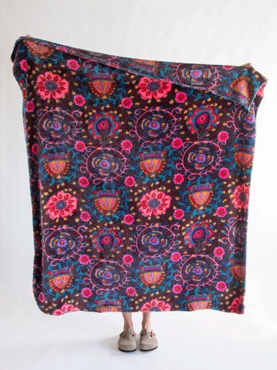 Double-Sided Sherpa Throw Blanket - Black Printed Folk Circles-view 2